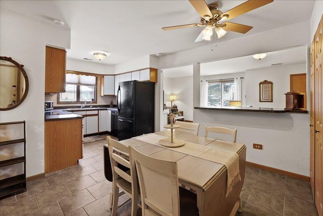 9512 Keilman Street 1n, St. John, IN 46373