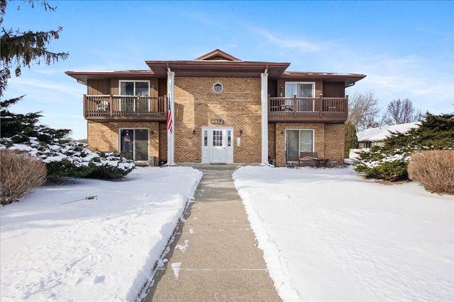 9512 Keilman Street 1n, St. John, IN 46373