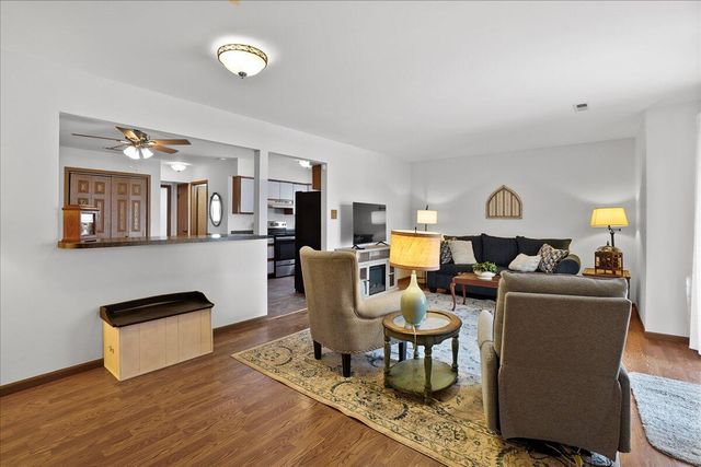 9512 Keilman Street 1n, St. John, IN 46373