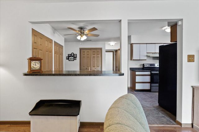 9512 Keilman Street 1n, St. John, IN 46373