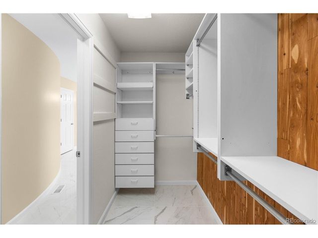 5796 S Kittredge Ct, Centennial, CO 80015
