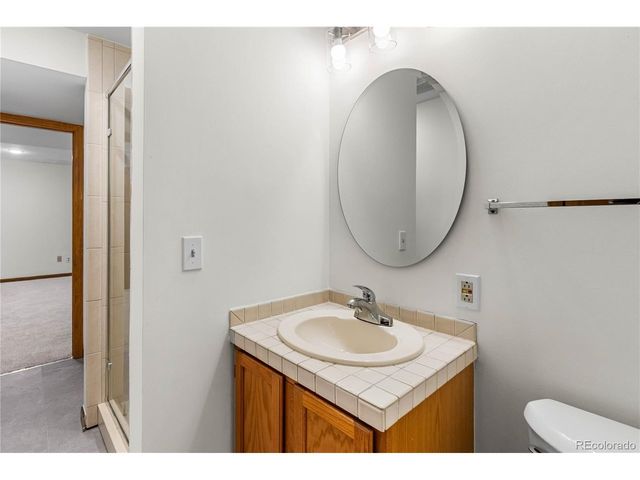 5796 S Kittredge Ct, Centennial, CO 80015