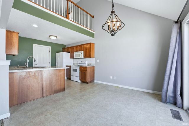 680 Helms Orange Drive, Roanoke, IN 46783