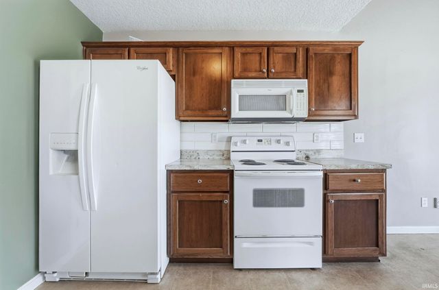 680 Helms Orange Drive, Roanoke, IN 46783