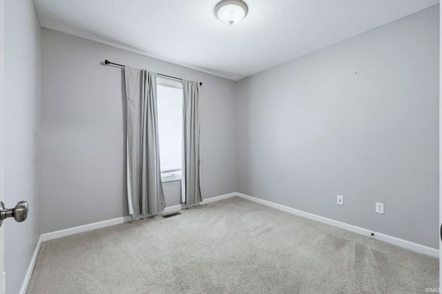 680 Helms Orange Drive, Roanoke, IN 46783