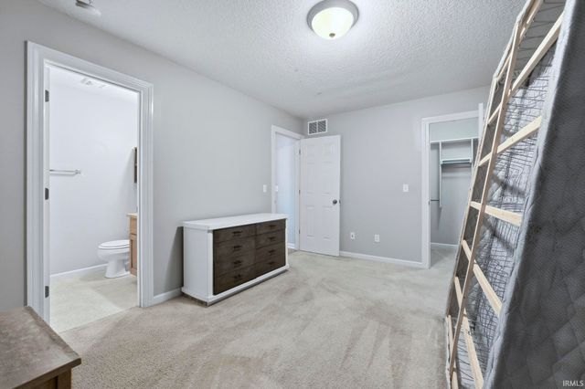 680 Helms Orange Drive, Roanoke, IN 46783