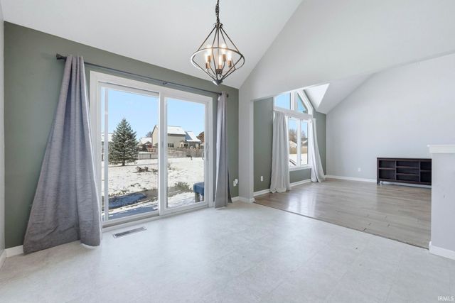 680 Helms Orange Drive, Roanoke, IN 46783