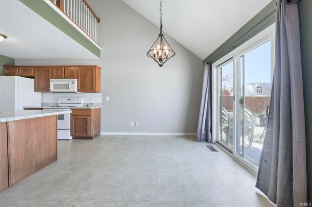 680 Helms Orange Drive, Roanoke, IN 46783