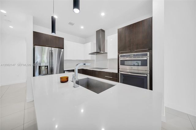 6310 NW 103rd Pl 201, Doral, FL 33178