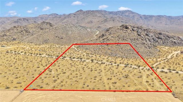 14323 Fairview Valley, Apple Valley, CA 92307
