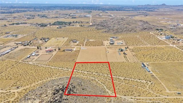 14323 Fairview Valley, Apple Valley, CA 92307