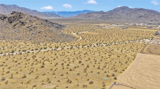 14323 Fairview Valley, Apple Valley, CA 92307