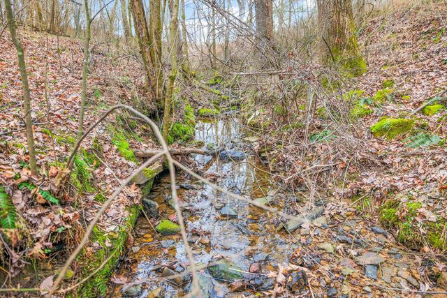 77 Barnett Road, Russell Springs, KY 42642