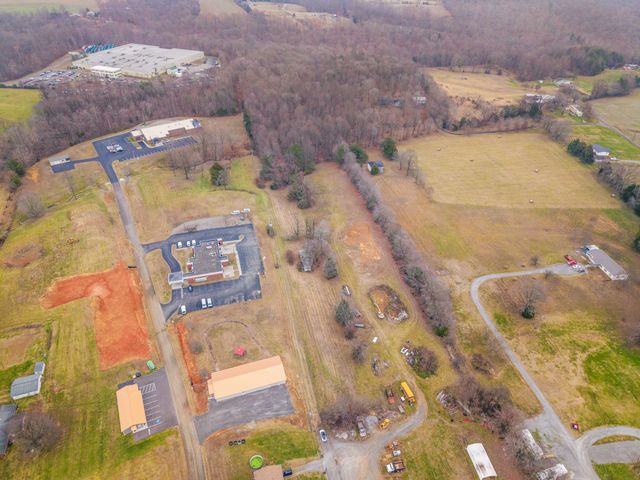 77 Barnett Road, Russell Springs, KY 42642