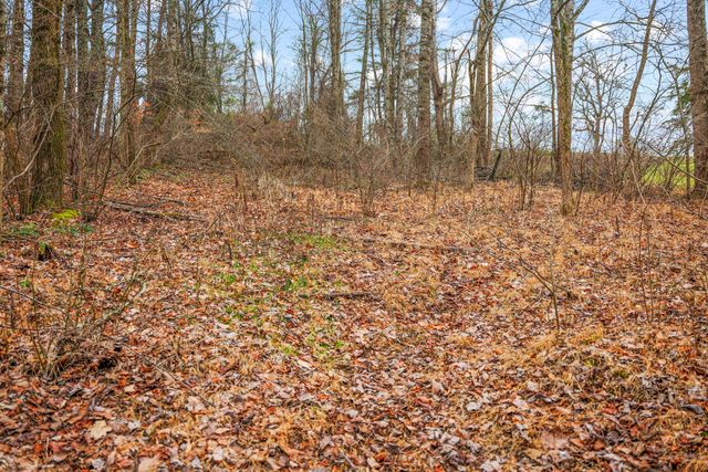 77 Barnett Road, Russell Springs, KY 42642