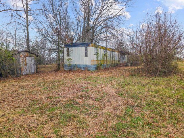 77 Barnett Road, Russell Springs, KY 42642