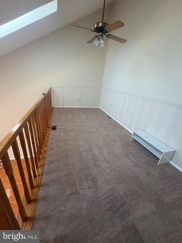 202 THE WOODS CIR, Cherry Hill, NJ 08003
