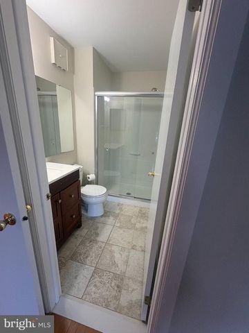 202 THE WOODS CIR, Cherry Hill, NJ 08003