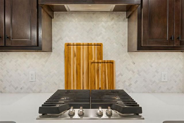 19012 Grove Parkway, Edmond, OK 73012