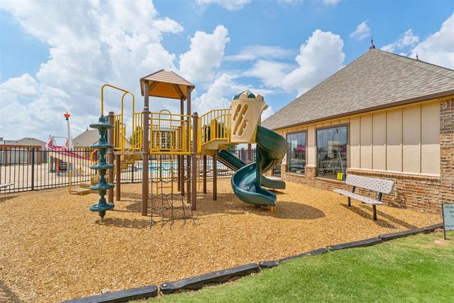 19012 Grove Parkway, Edmond, OK 73012