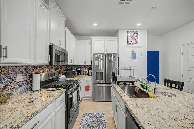 7364 North Decatur Boulevard 4, Las Vegas, NV 89131