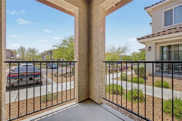 7364 North Decatur Boulevard 4, Las Vegas, NV 89131