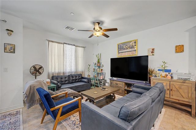 7364 North Decatur Boulevard 4, Las Vegas, NV 89131