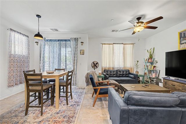 7364 North Decatur Boulevard 4, Las Vegas, NV 89131