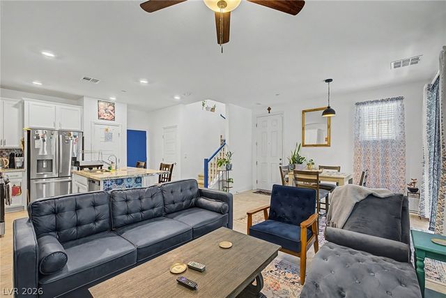 7364 North Decatur Boulevard 4, Las Vegas, NV 89131