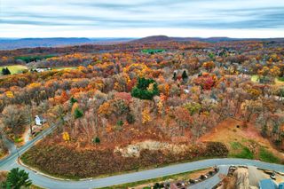 7 Ridgewood Club Road, Prospect, CT 06712