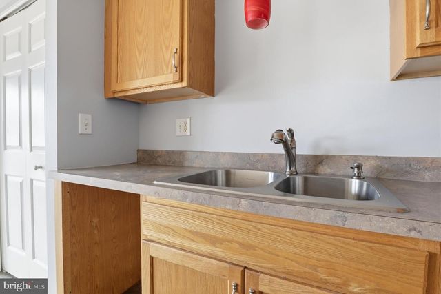 645 FISHER DR, York, PA 17404