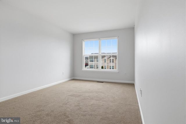 645 FISHER DR, York, PA 17404