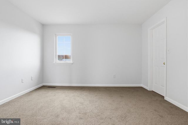 645 FISHER DR, York, PA 17404