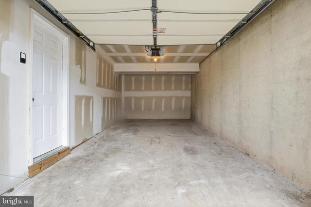 645 FISHER DR, York, PA 17404