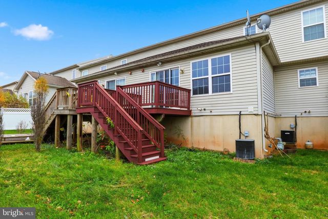 645 FISHER DR, York, PA 17404