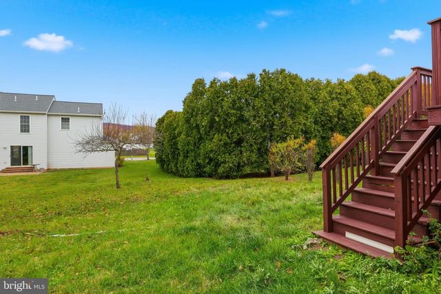 645 FISHER DR, York, PA 17404