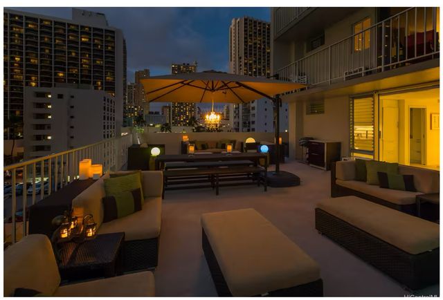 2572 Lemon Road 703, Honolulu, HI 96815