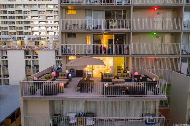 2572 Lemon Road 703, Honolulu, HI 96815