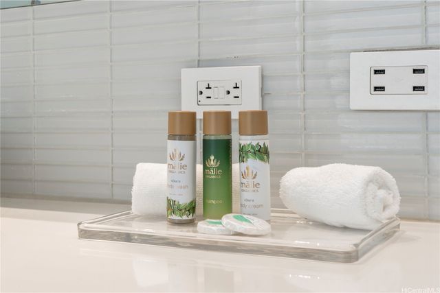 2572 Lemon Road 703, Honolulu, HI 96815