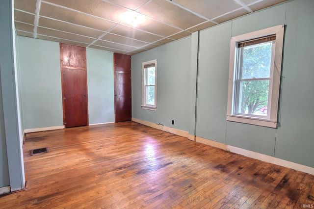 305 E Highland Street, Albion, IN 46701