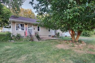 305 E Highland Street, Albion, IN 46701