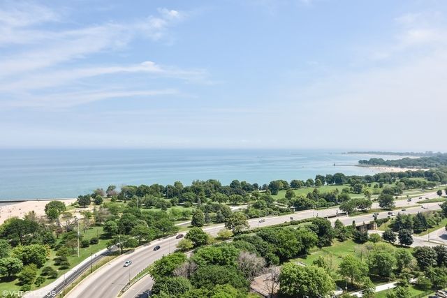 5701 N Sheridan Road 19B, Chicago, IL 60660