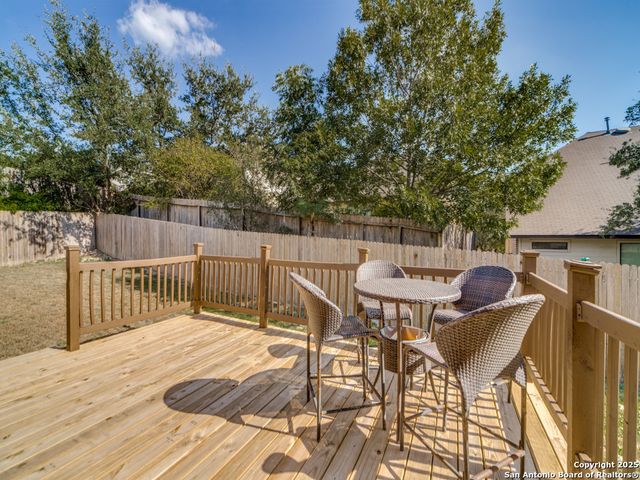 8702 Elkhorn, Boerne, TX 78015