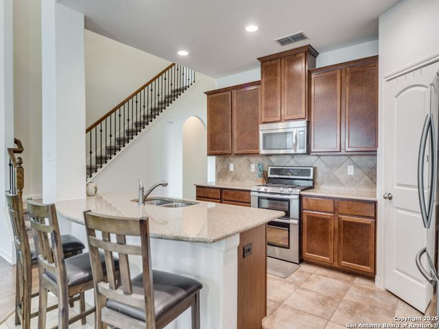 8702 Elkhorn, Boerne, TX 78015