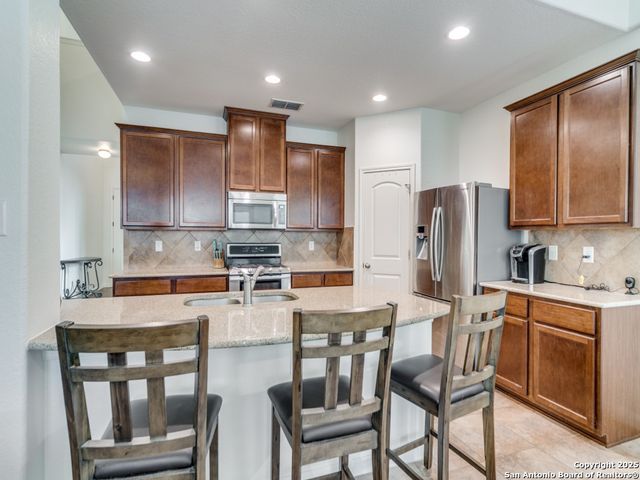 8702 Elkhorn, Boerne, TX 78015