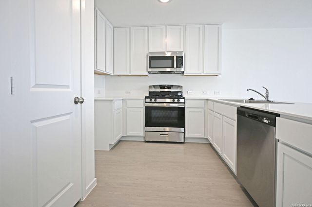 6538 DALI BND, San Antonio, TX 78263