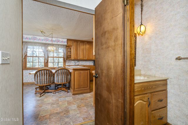 1910 Evva Drive, Schenectady, NY 12303