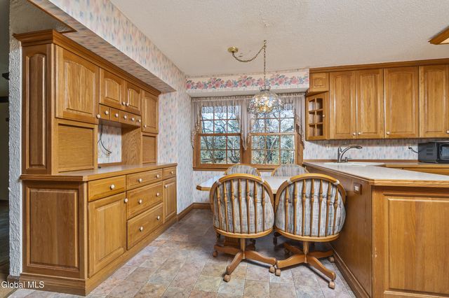 1910 Evva Drive, Schenectady, NY 12303