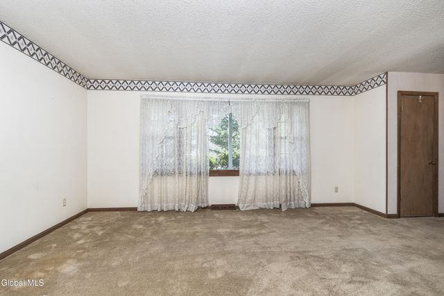 1910 Evva Drive, Schenectady, NY 12303
