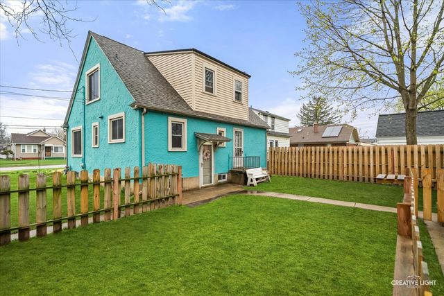 644 Columbia Avenue, Elgin, IL 60120